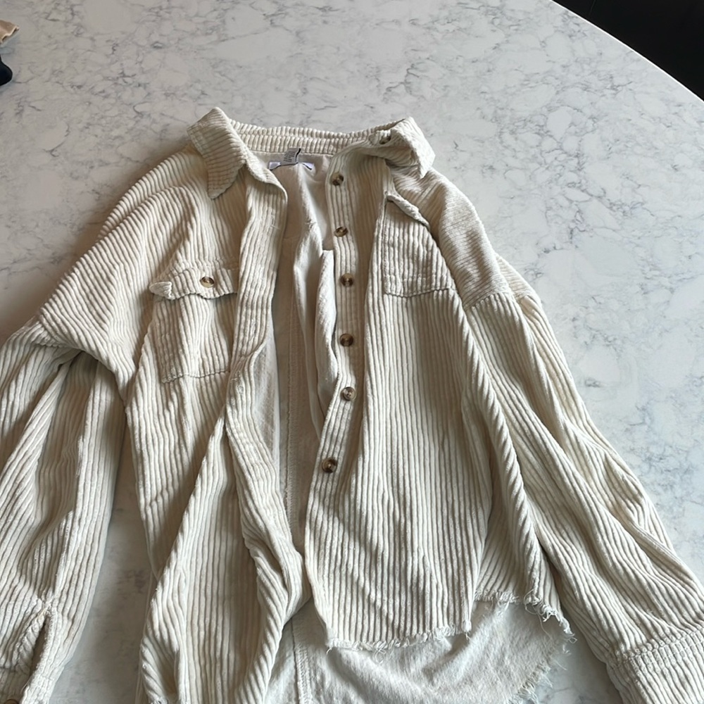 Tillies shacket size small